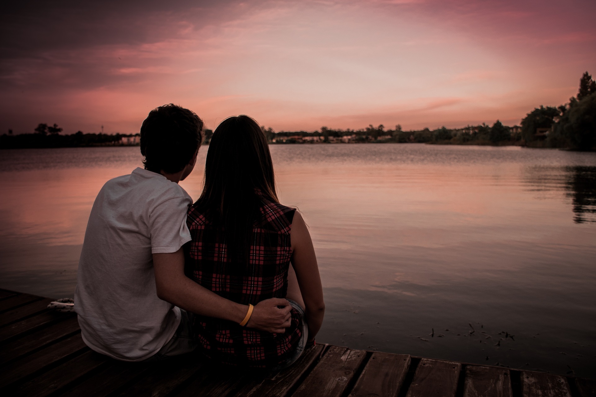 The Warning Signs of Pursuer-Distancer Relationship Patterns